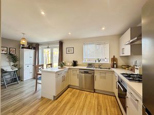 Photo 9- click for photo gallery